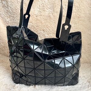 Baobao Issey Miyake Pixel Geometric Black Tote Bag with zipper
